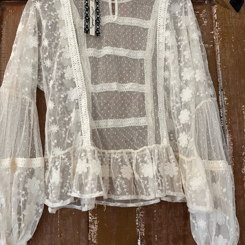 Ultra Pink Lace Embroidered Blouse - Picture 6 of 10